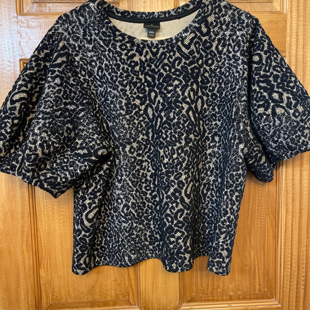 Animal Print Puff sleeve Too